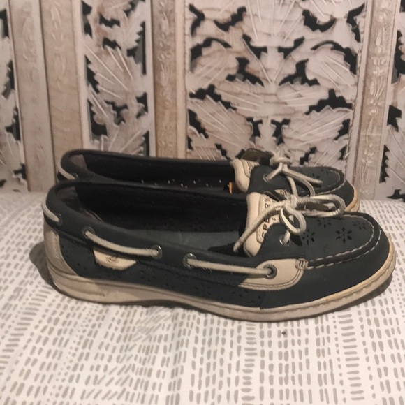 Sperries - Picture 3 of 4